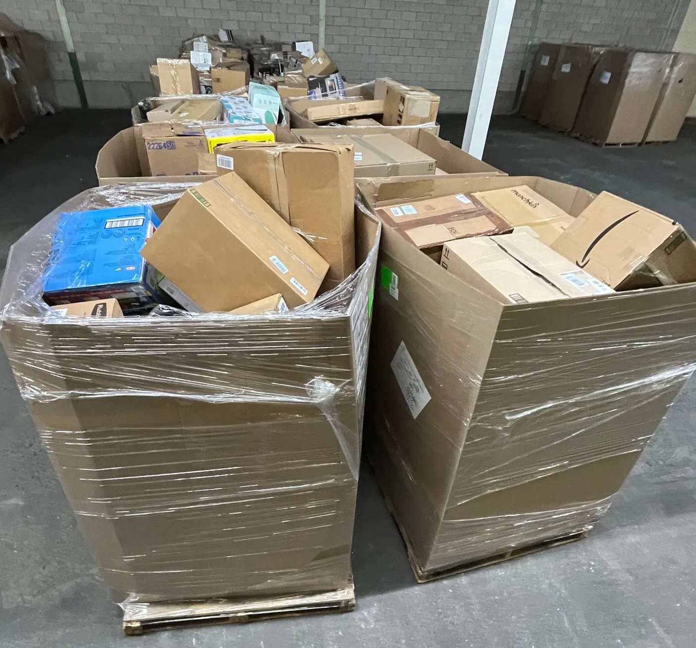 Amazon General Merchandise Truckload - Image 4